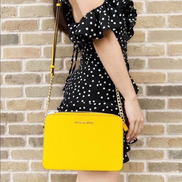 Michael Kors Large Crossbody Brand New💞 - Picture 2 of 3